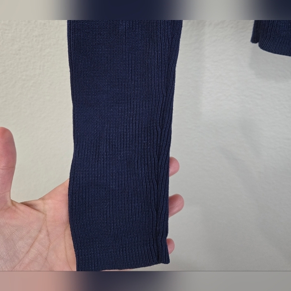 H&M Divided Navy Long Sleeve SweaterTop - Picture 6 of 7